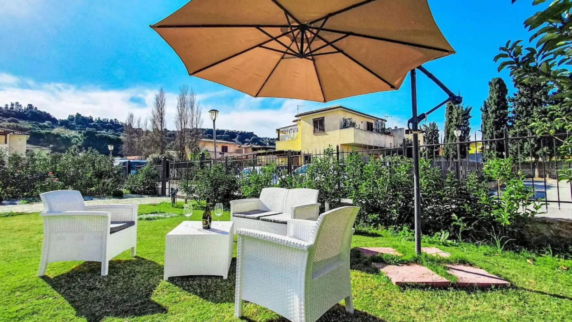 Villa Charme & Relax Campofelice di Roccella 0*,  Olaszország